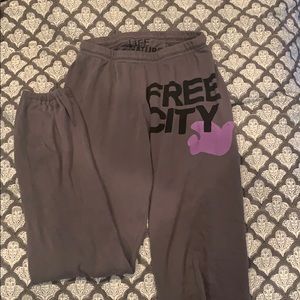 Gray and purple free city sweatpants